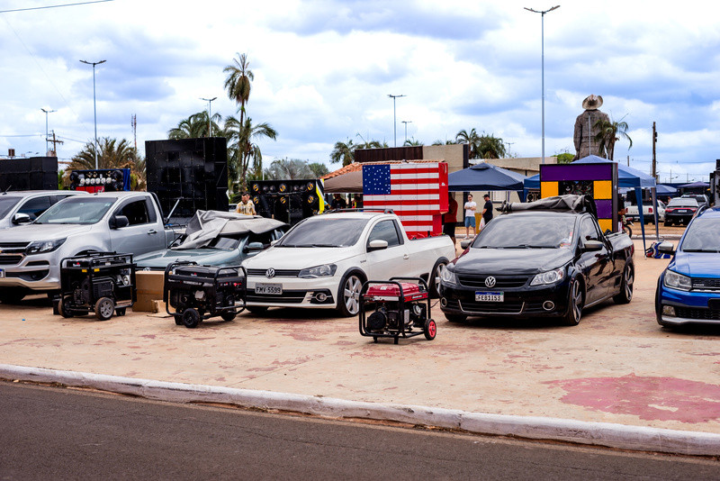 Insane Sound 2024 reuniu apaixonados por som automotivo e carros rebaixados no Parque do Peão (Thais Ministro)