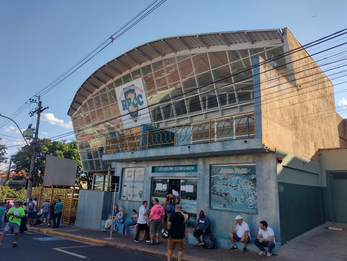 Fachada do Rio das Pedras, na Rua 16, no último domingo, 10 de novembro. (Jânio Munhoz)